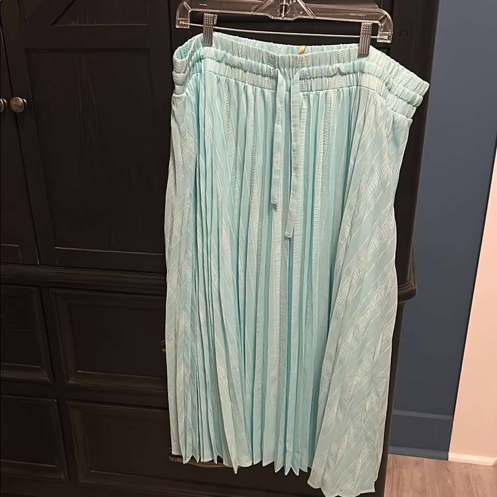 Elegant Seafoam green Pleated Skirt